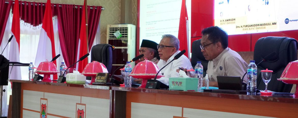 Rapat Evaluasi Penerimaan PAD, Wabup Furqanudin Dorong OPD dan Camat Tingkatkan Pendapatan Daerah