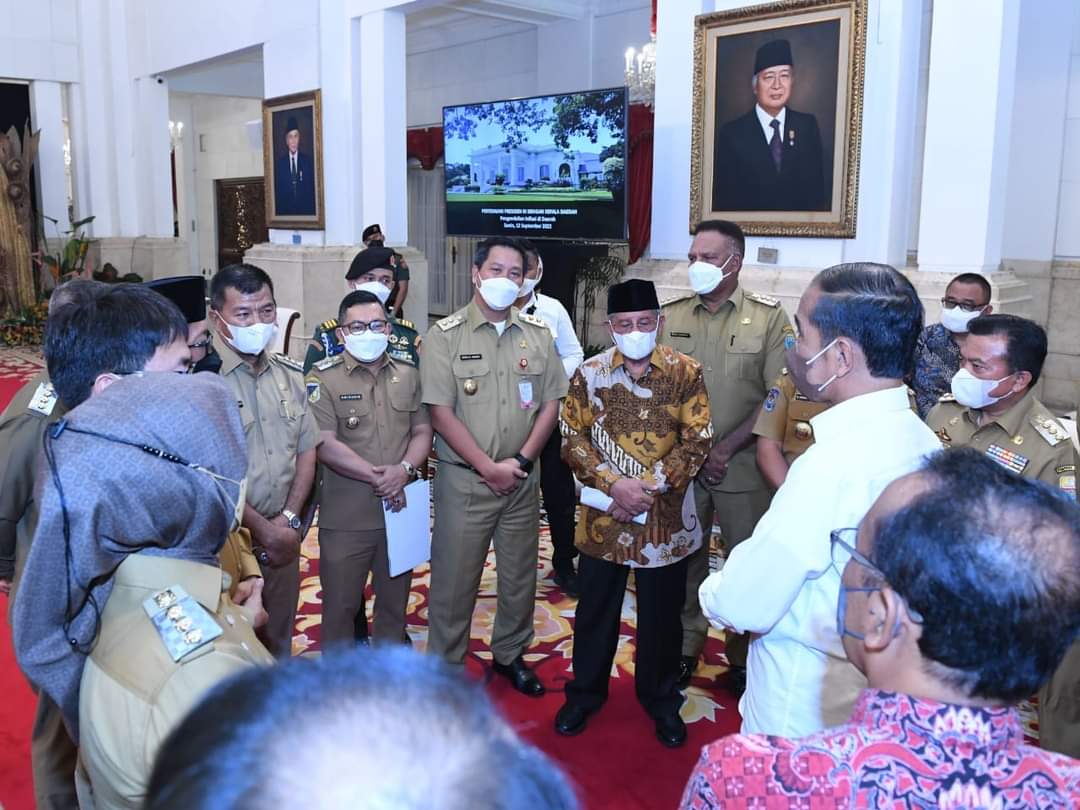 Kendalikan Inflasi dan Hapuskan Kemiskinan Ekstrim, Bupati Amirudin dan Kepala Daerah Se-Indonesia Hadiri Pertemuan dengan Presiden Jokowi 