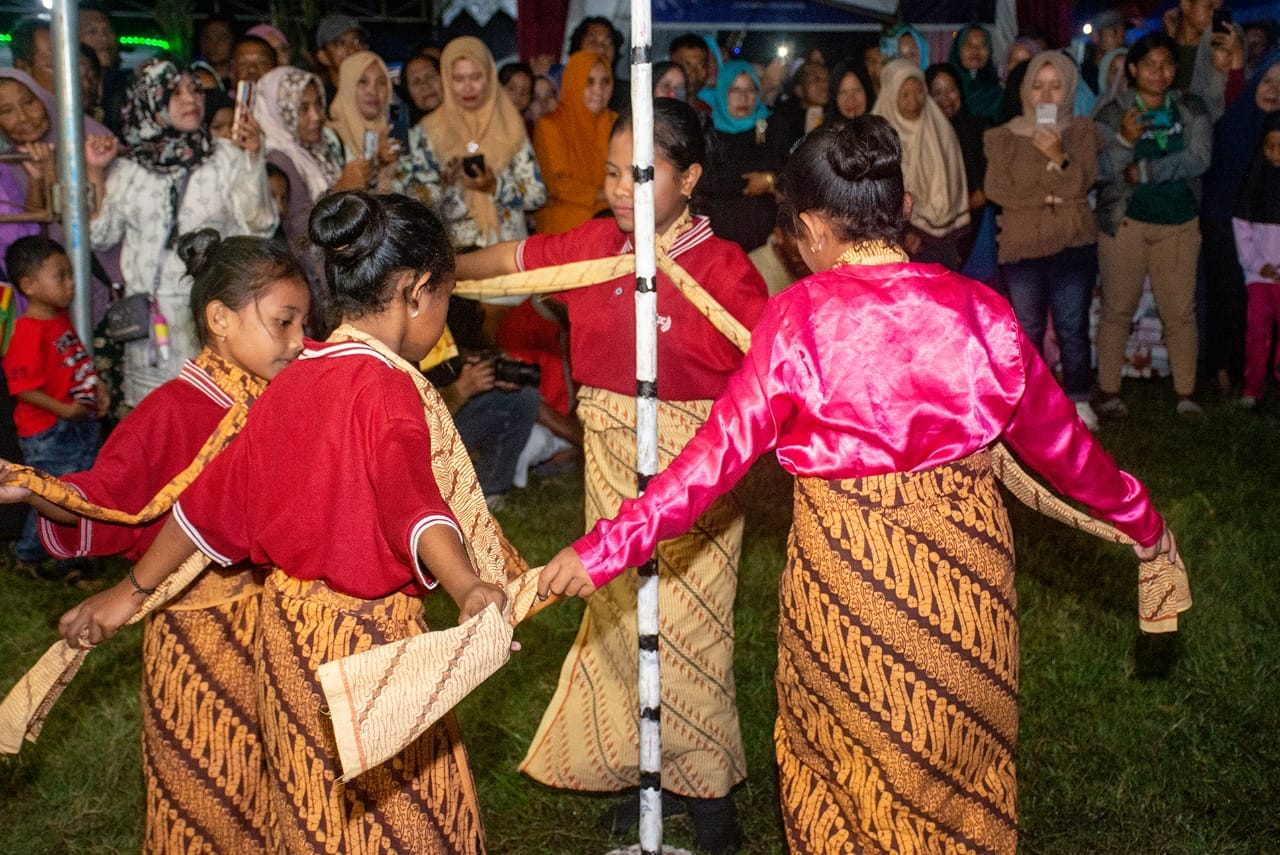 Upaya Melestarikan Budaya dan Tradisi Daerah, Pemkab Banggai Gelar Festival “Mombowa Tumpe” Tahun 2022