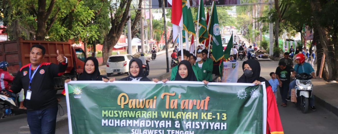 Rangkaian Agenda Muswil Muhammadiyah dan ‘Aisyiyah Sulteng Ke-13, Bupati dan Forkopimda Banggai Ikuti Pawai Taaruf