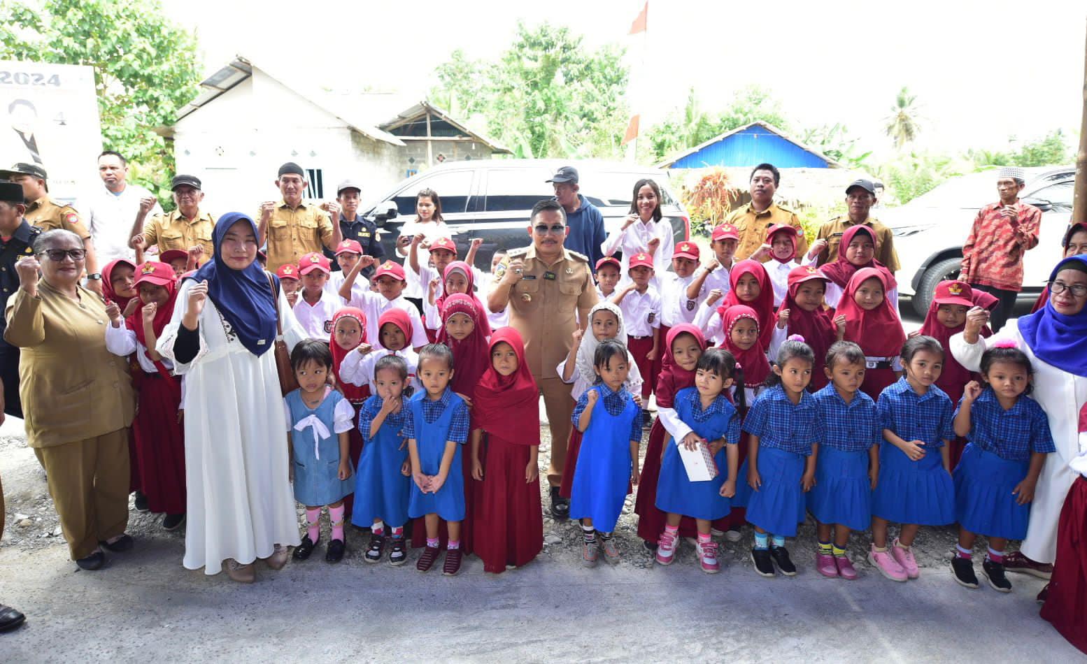 Launching Bumdes Kampung Konau, Bupati Amirudin : Kalau Hari Ini Sukses, Maka Tahun Depan Akan Mendapatkan Lagi 100 juta!