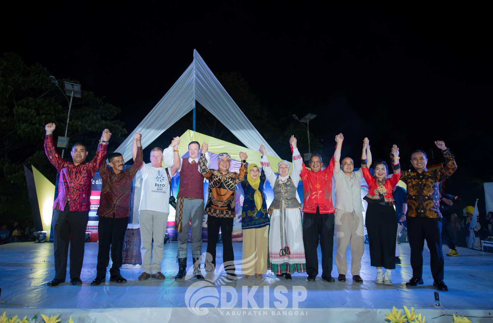 Mewakili Bupati Banggai, Sekda Abdullah Tutup International Teluk Lalong Festival (ITLF) 2023