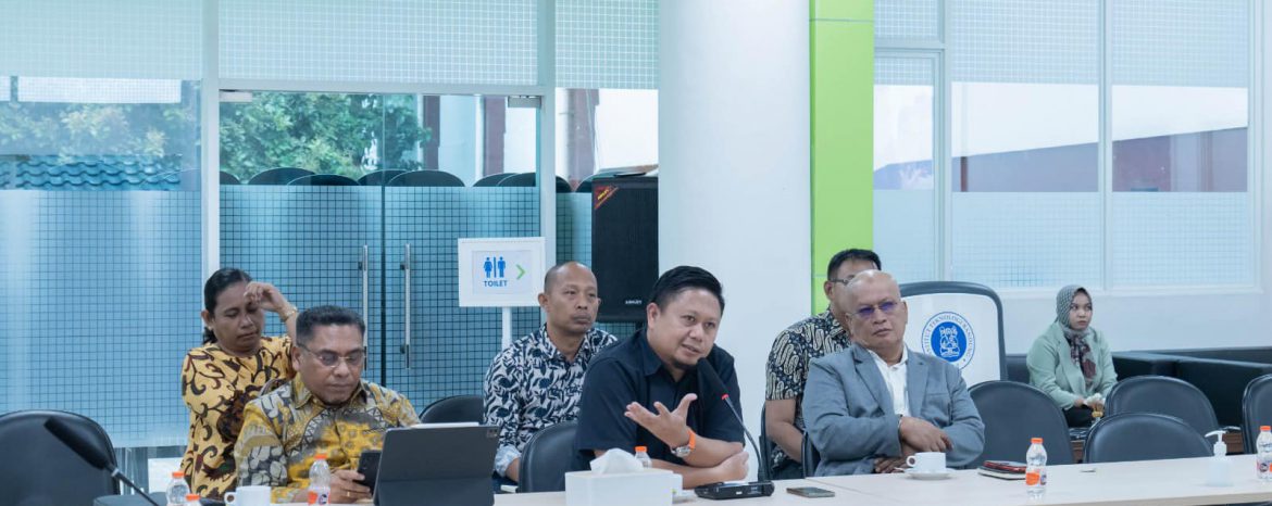 Kadis Kominfo Hadiri Rapat Koordinasi Kesiapan Digital untuk Wilayah Pembangunan BTS Dan AI.
