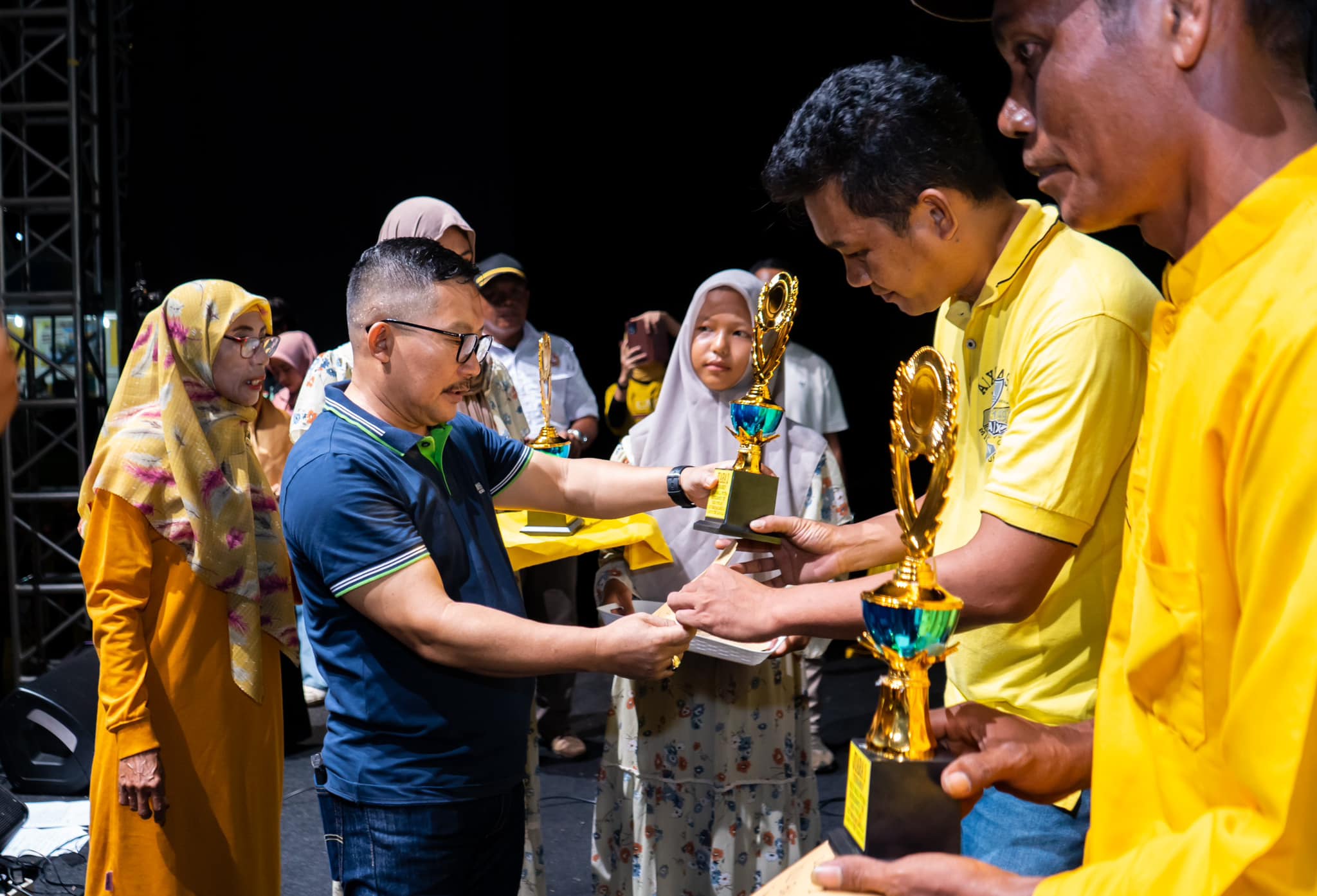 Bupati Amirudin Tutup Secara Resmi HUT Kecamatan Lamala Ke-108 Tahun