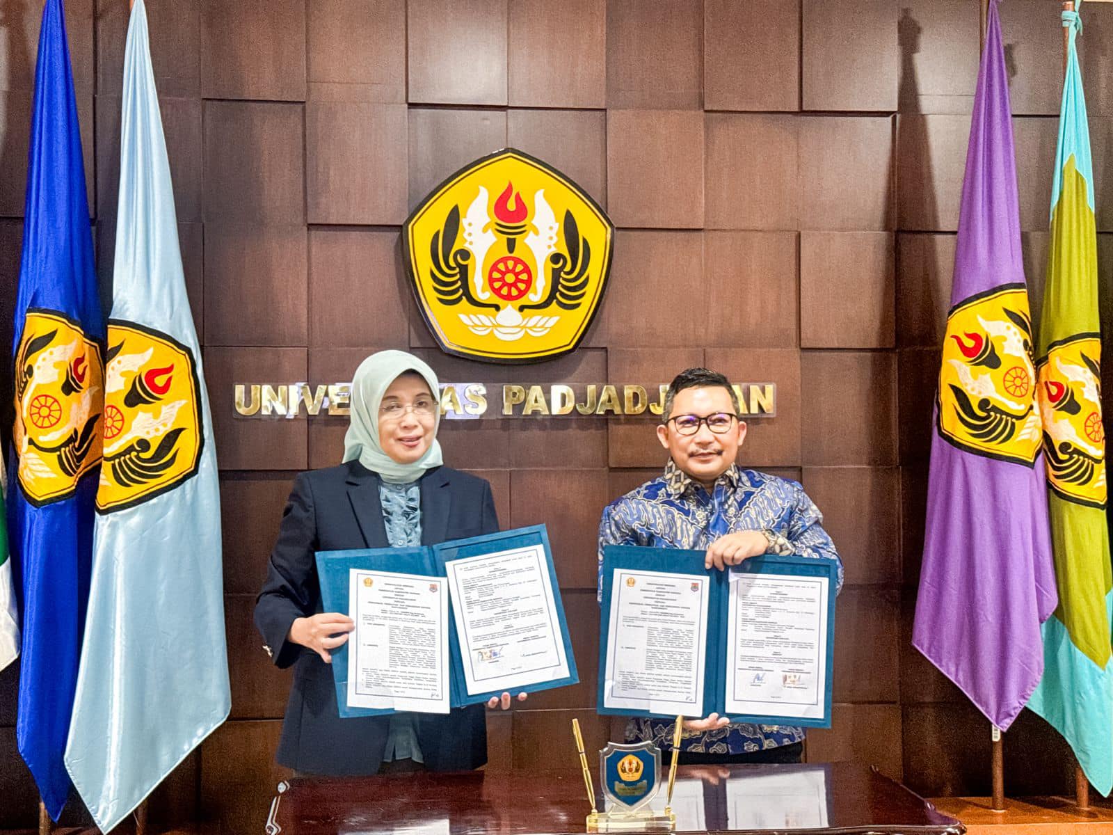 Upaya Peningkatan Sumber Daya Manusia, Riset dan Inovasi di Kabupaten Banggai, Bupati, Amirudin tandatangani Kerjasama dengan Universitas Padjajajaran.